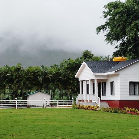 The White House With Swimming Pool Villa Wai Exterior photo