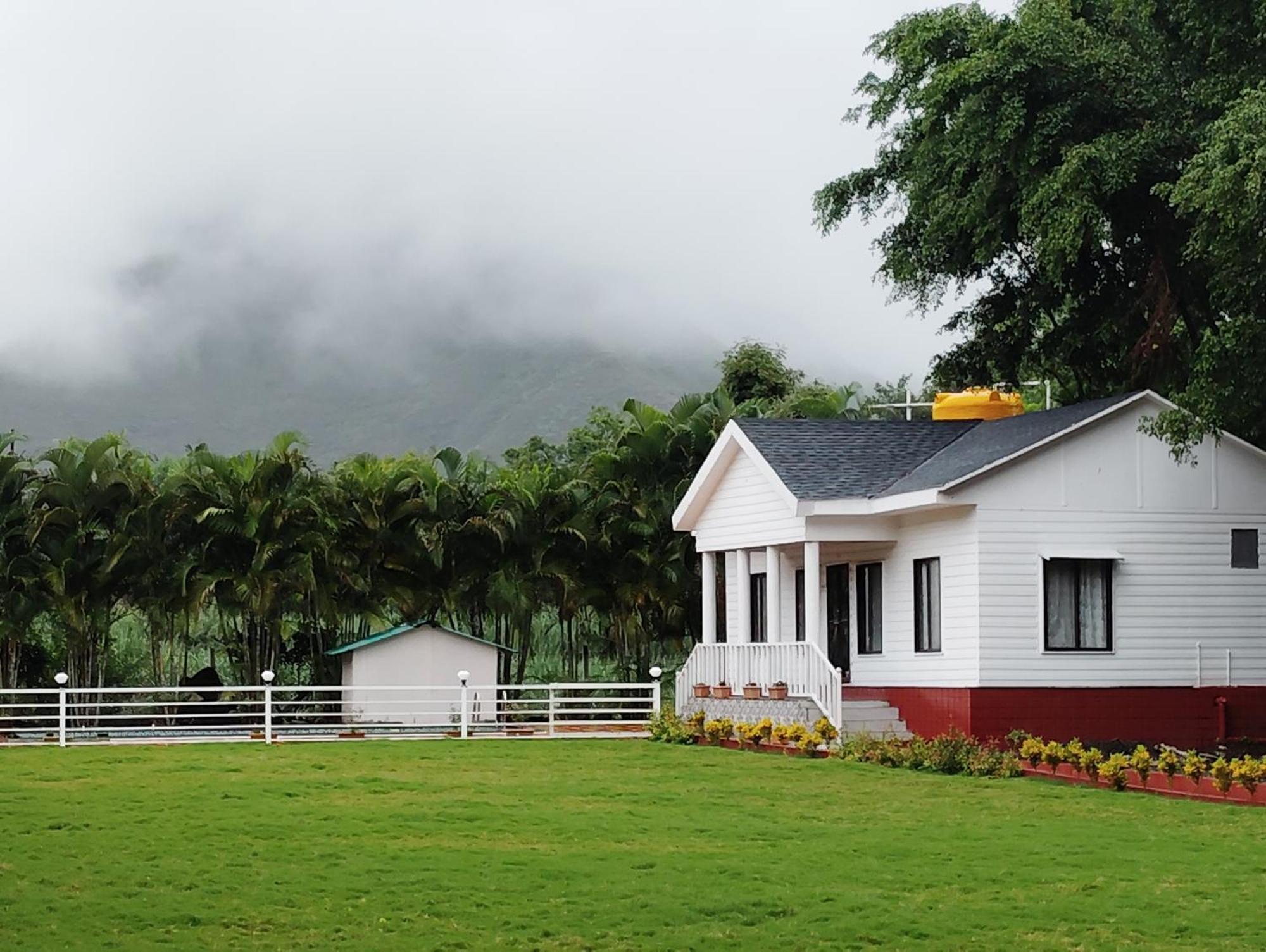 The White House With Swimming Pool Villa Wai Exterior photo