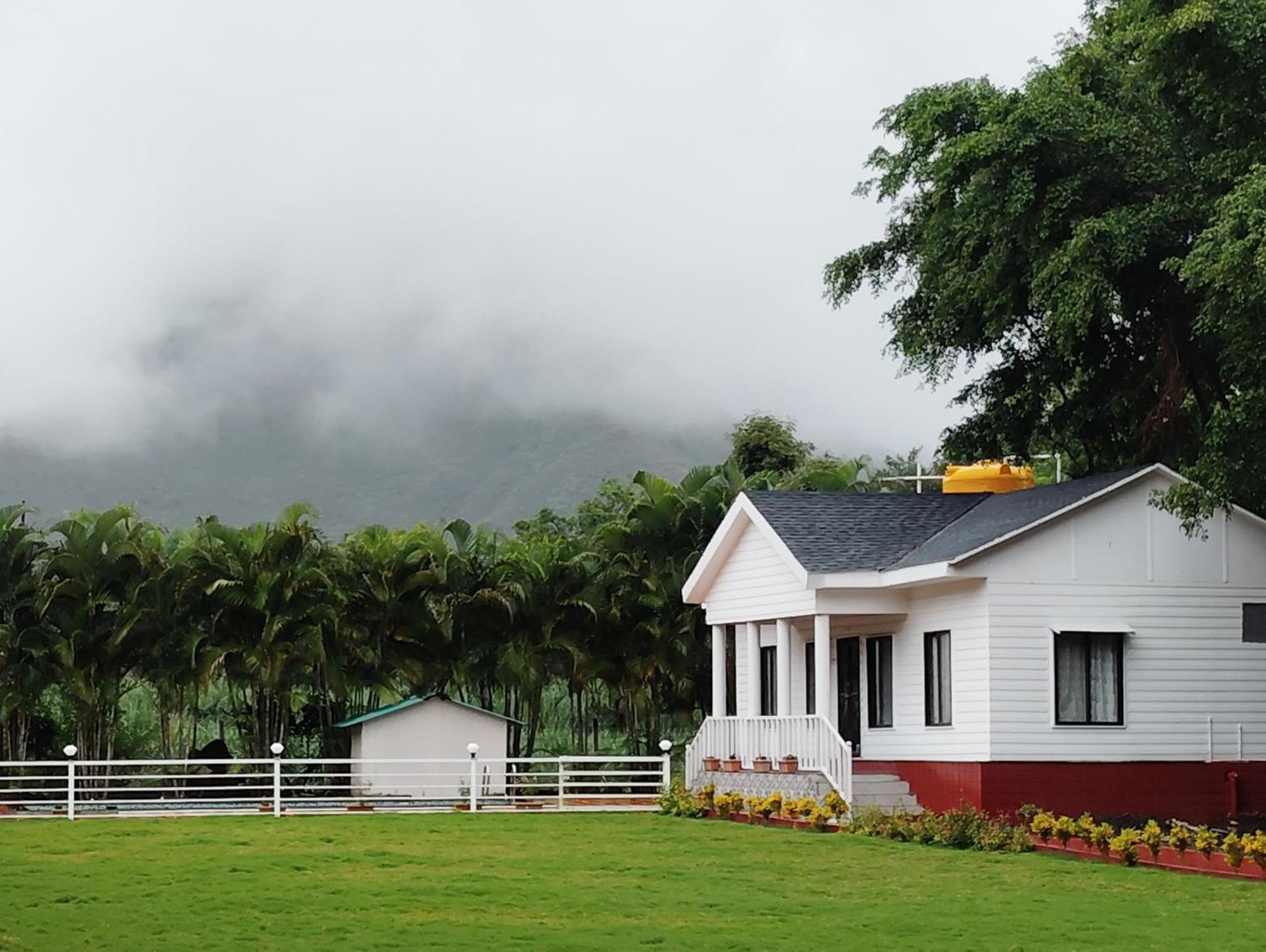 The White House With Swimming Pool Villa Wai Exterior photo